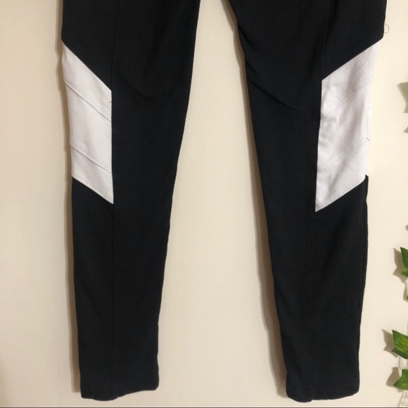 UO Out From Under Danica Colorblock Leggings - Picture 10 of 12